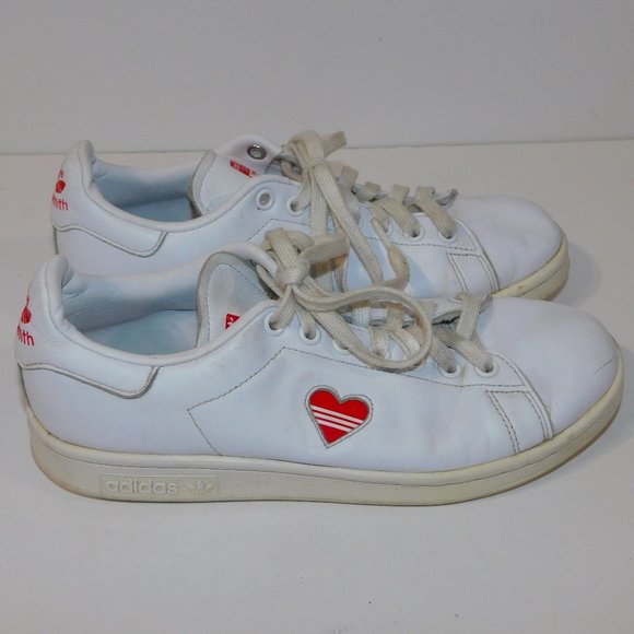Adidas Shoes - Adidas Stan Smith VALENTINES DAY Heart & 3 Stripes Casual Sneakers Shoes Womens